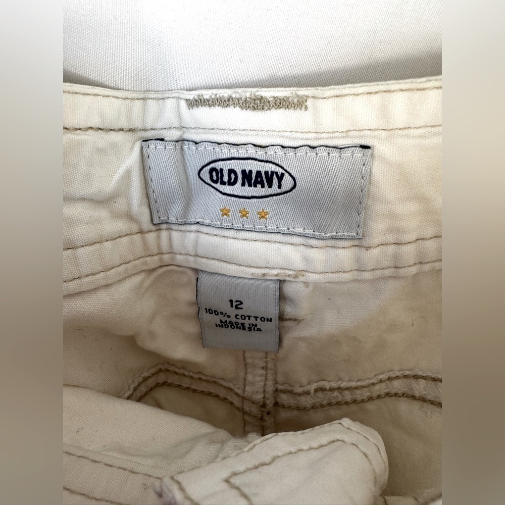 Old Navy Women’s White Cargo Pants Size 12 - Picture 4 of 9